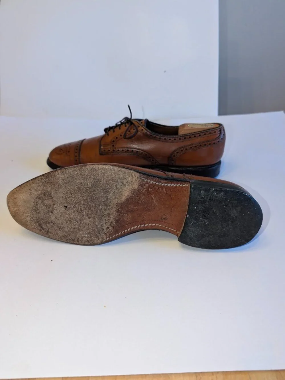 Allen Edmonds Brown Leather Cap-Toe Brogues